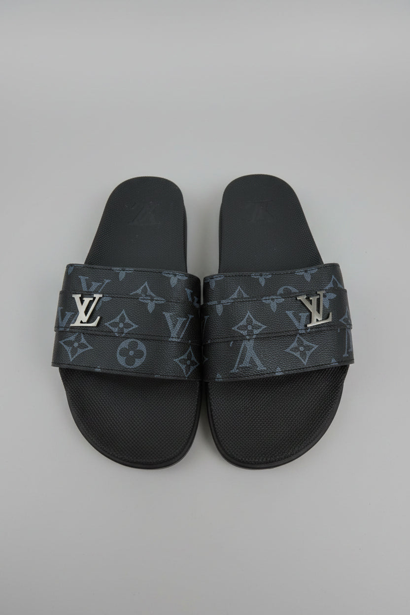 Louis Vuitton slippers